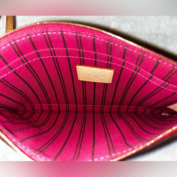 Louis Vuitton Clutch - Picture 5 of 7